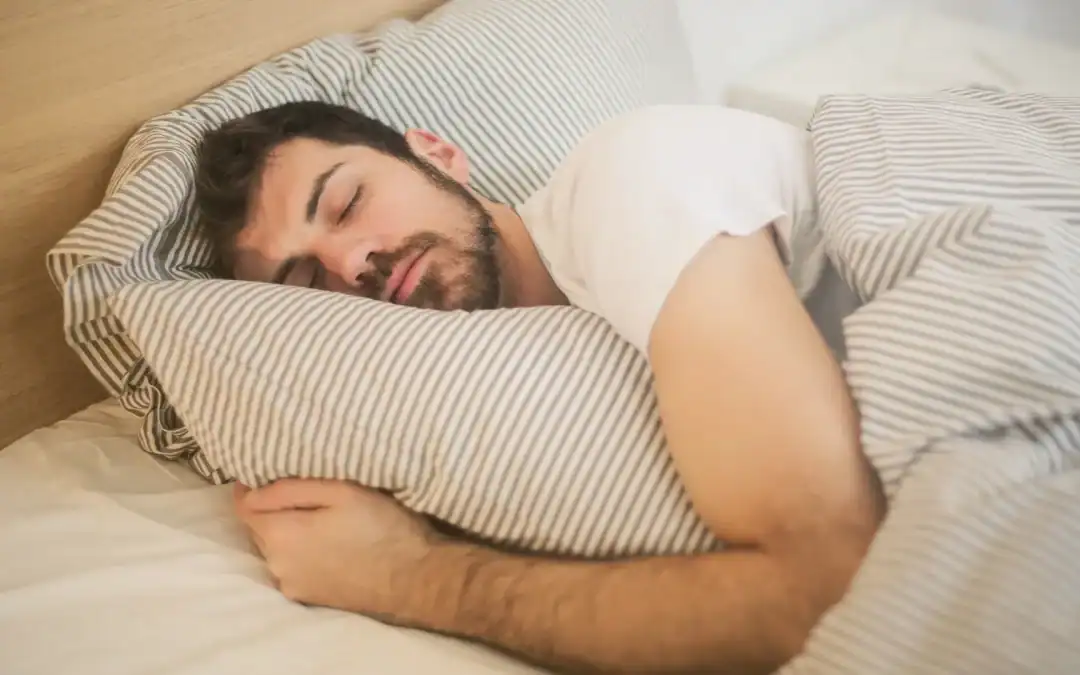 Learn how sleep deprivation affects auditory processing, speech understanding, listening effort, and communication. Discover why adequate sleep supports healthy hearing and brain function.